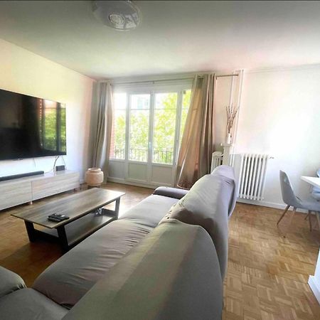 Modern 2 Bedroom Apartment Near Paris Metro, Giant Flat Screen Tv 85 Inches, Balcony, Free Parking Ivry-sur-Seine Exteriér fotografie